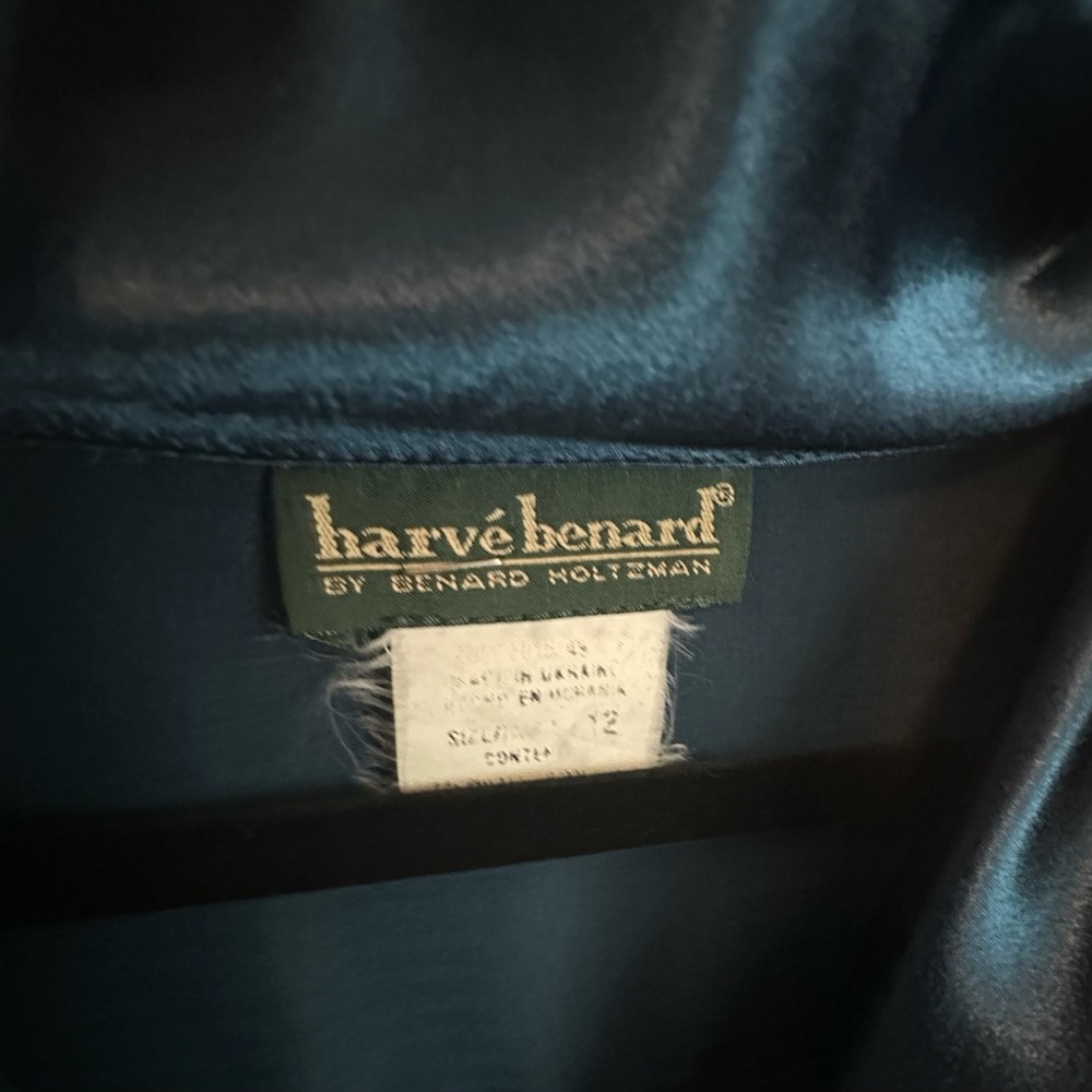 Harve Benard Blue Bell Sleeve Blouse with Tie Front - Picture 3 of 5